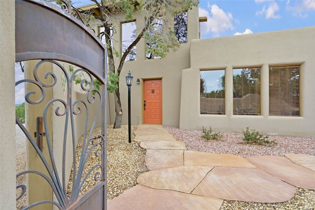 14 Verano Loop, Santa Fe, NM 87508