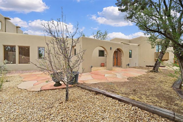 14 Verano Loop, Santa Fe, NM 87508