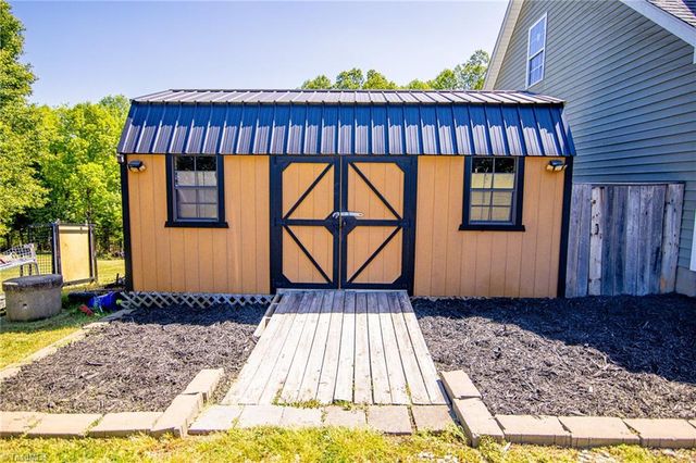 184 Beasley Road, Mount Airy, NC 27030