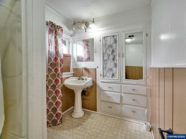 1740 Hardcastle Av, Woodburn, OR 97071