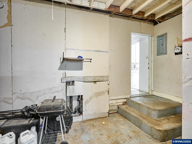 1740 Hardcastle Av, Woodburn, OR 97071