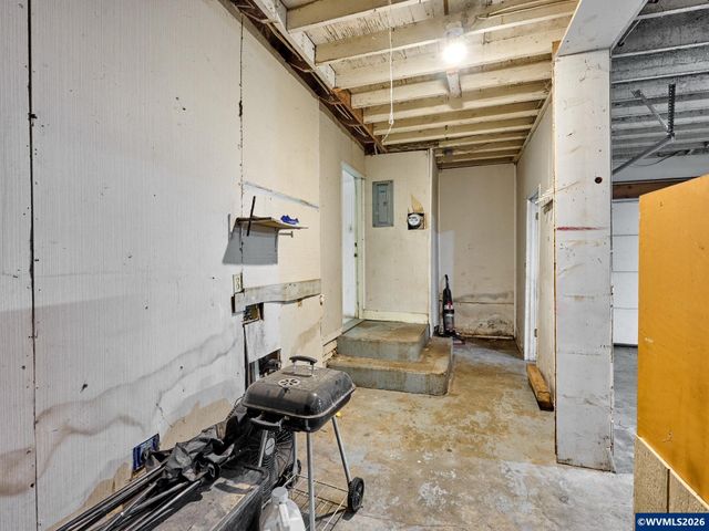 1740 Hardcastle Av, Woodburn, OR 97071