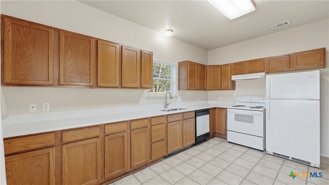 821 Benning, San Marcos, TX 78666