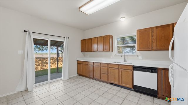 821 Benning, San Marcos, TX 78666