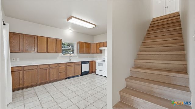 821 Benning, San Marcos, TX 78666