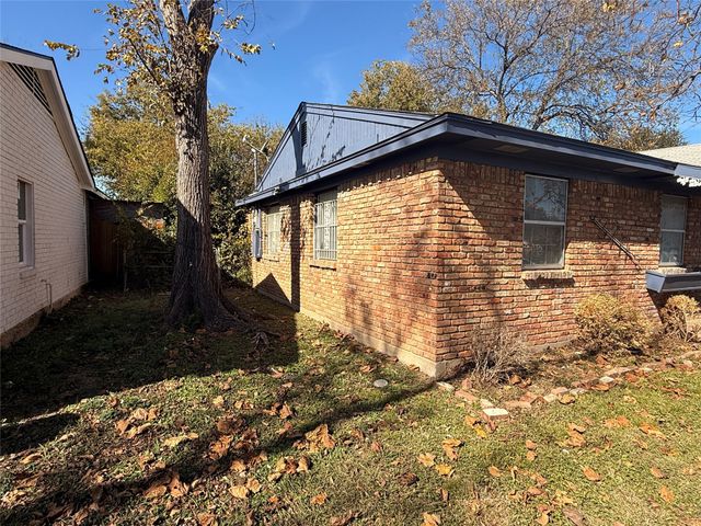 3711 Happy Canyon Drive, Dallas, TX 75241