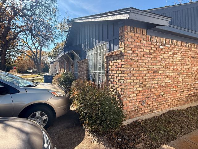 3711 Happy Canyon Drive, Dallas, TX 75241