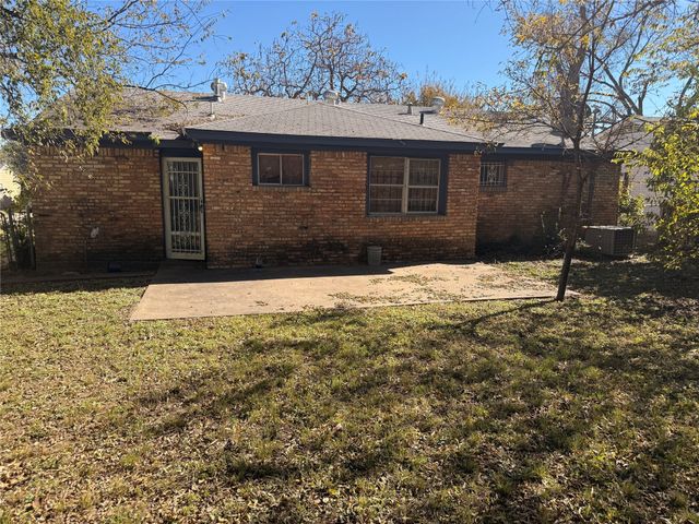 3711 Happy Canyon Drive, Dallas, TX 75241