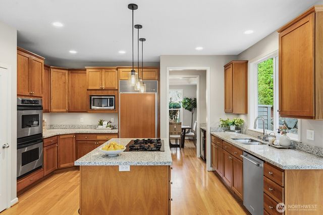 6323 NE 130th Place, Kirkland, WA 98034