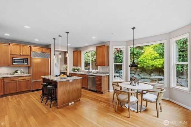 6323 NE 130th Place, Kirkland, WA 98034