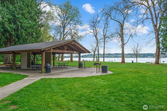 6323 NE 130th Place, Kirkland, WA 98034