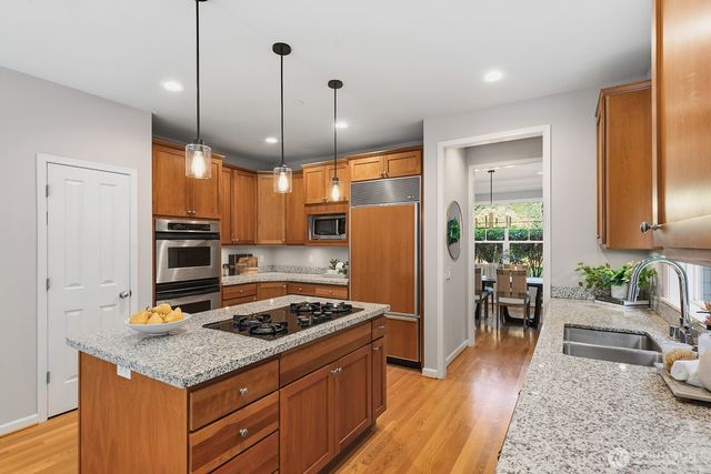 6323 NE 130th Place, Kirkland, WA 98034