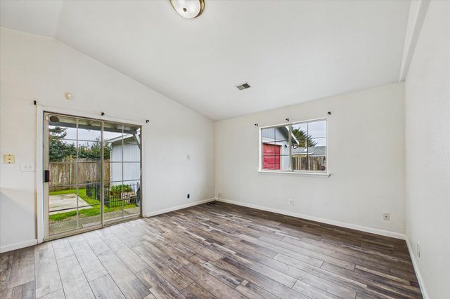 560 Baker Road, Mckinleyville, CA 95519