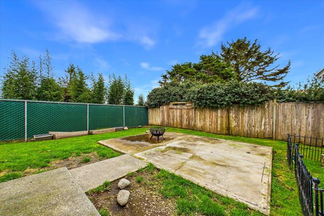 560 Baker Road, Mckinleyville, CA 95519