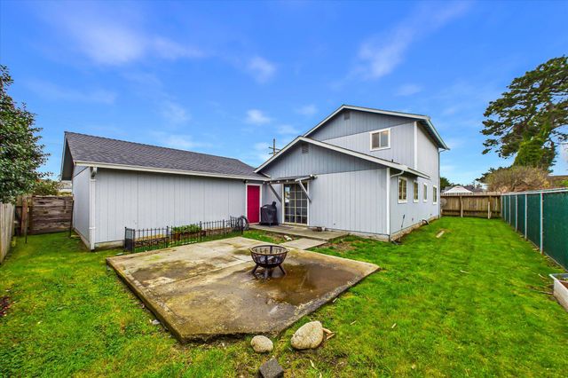 560 Baker Road, Mckinleyville, CA 95519