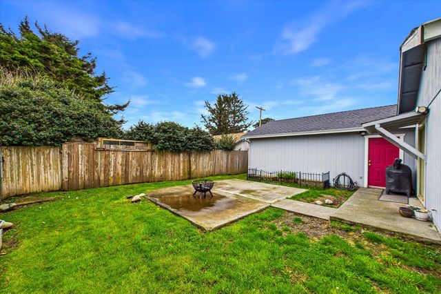560 Baker Road, Mckinleyville, CA 95519
