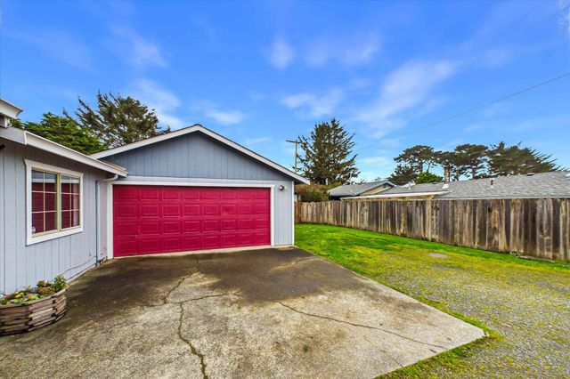 560 Baker Road, Mckinleyville, CA 95519