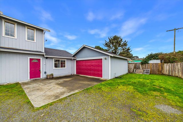 560 Baker Road, Mckinleyville, CA 95519