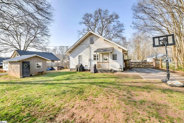 215 Beattie Street, Simpsonville, SC 29681