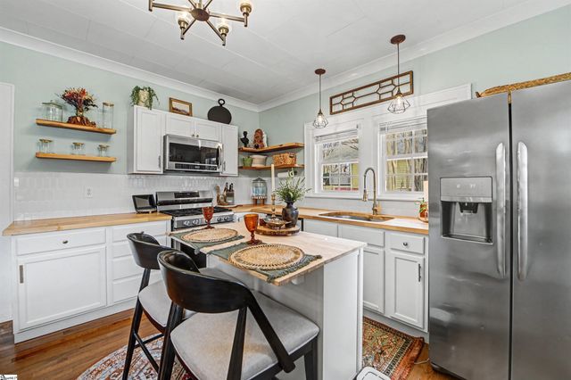 215 Beattie Street, Simpsonville, SC 29681