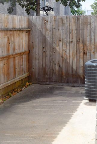 17497 Red Oak Drive 7497, Houston, TX 77090