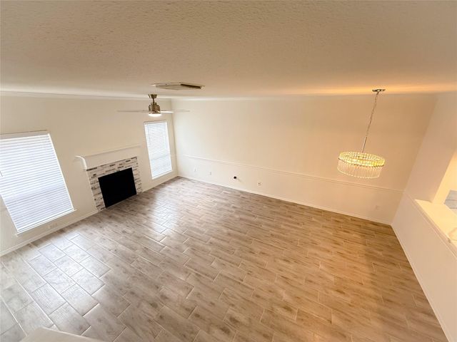 17497 Red Oak Drive 7497, Houston, TX 77090