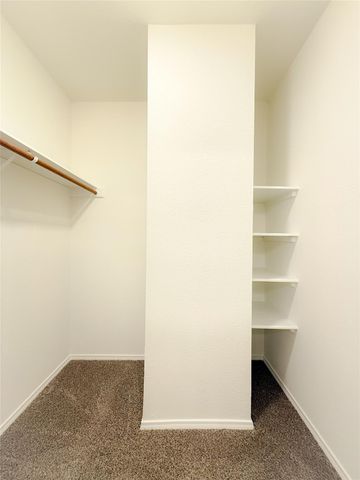 17497 Red Oak Drive 7497, Houston, TX 77090