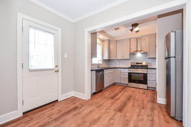 1632 Bonnie Brae Street B, Houston, TX 77006