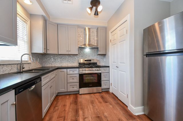 1632 Bonnie Brae Street B, Houston, TX 77006