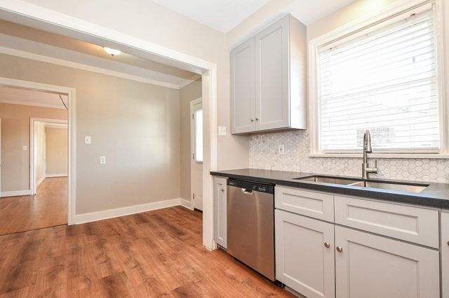 1632 Bonnie Brae Street B, Houston, TX 77006