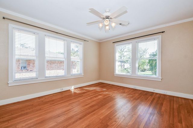 1632 Bonnie Brae Street B, Houston, TX 77006