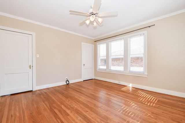 1632 Bonnie Brae Street B, Houston, TX 77006