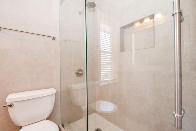 1632 Bonnie Brae Street B, Houston, TX 77006