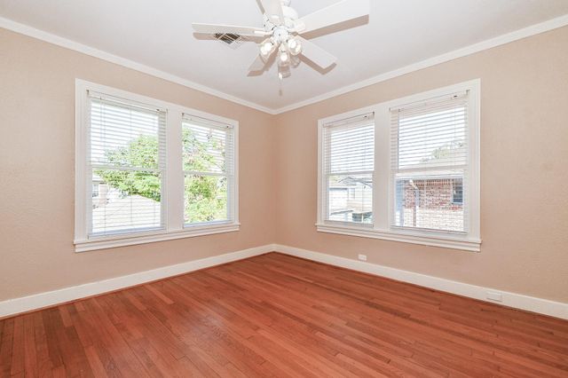 1632 Bonnie Brae Street B, Houston, TX 77006