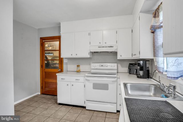 2205 WALKER MILL RD, Harrisburg, PA 17110