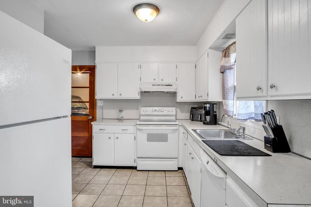 2205 WALKER MILL RD, Harrisburg, PA 17110