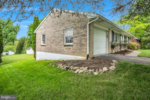 2205 WALKER MILL RD, Harrisburg, PA 17110