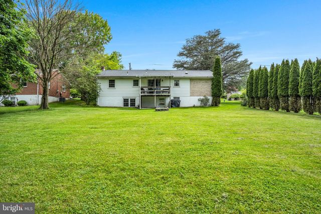 2205 WALKER MILL RD, Harrisburg, PA 17110