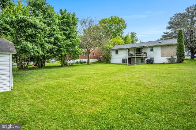 2205 WALKER MILL RD, Harrisburg, PA 17110