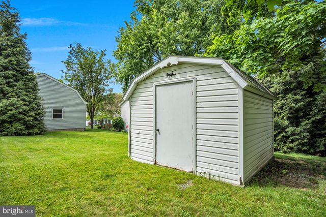2205 WALKER MILL RD, Harrisburg, PA 17110