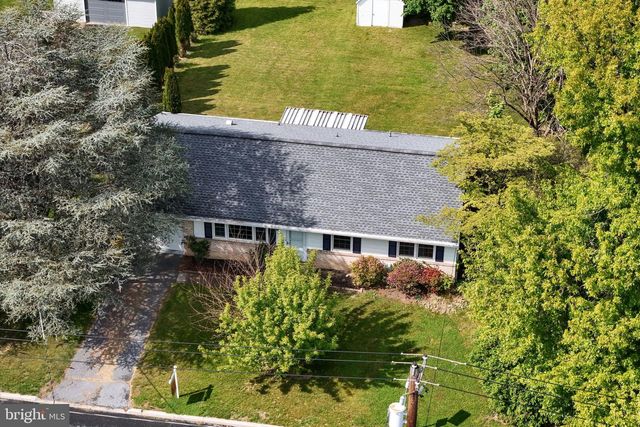 2205 WALKER MILL RD, Harrisburg, PA 17110