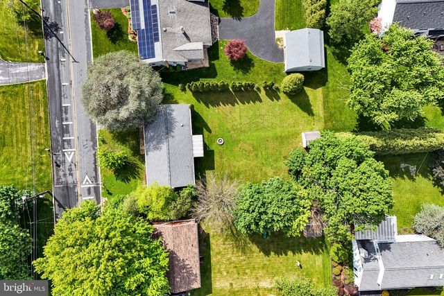 2205 WALKER MILL RD, Harrisburg, PA 17110