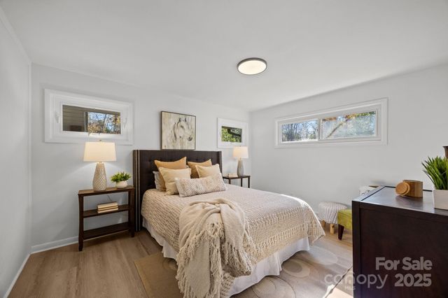 40 Arthur Road, Asheville, NC 28806