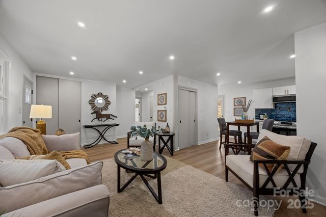 40 Arthur Road, Asheville, NC 28806