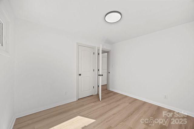 40 Arthur Road, Asheville, NC 28806