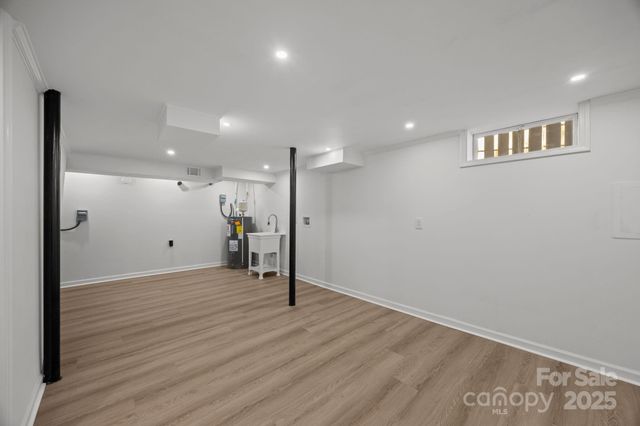 40 Arthur Road, Asheville, NC 28806