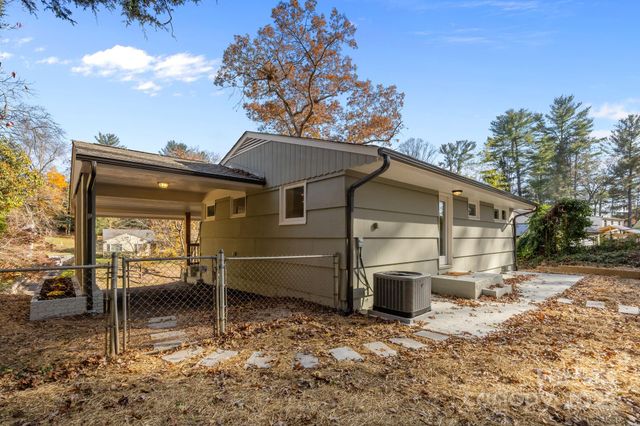 40 Arthur Road, Asheville, NC 28806