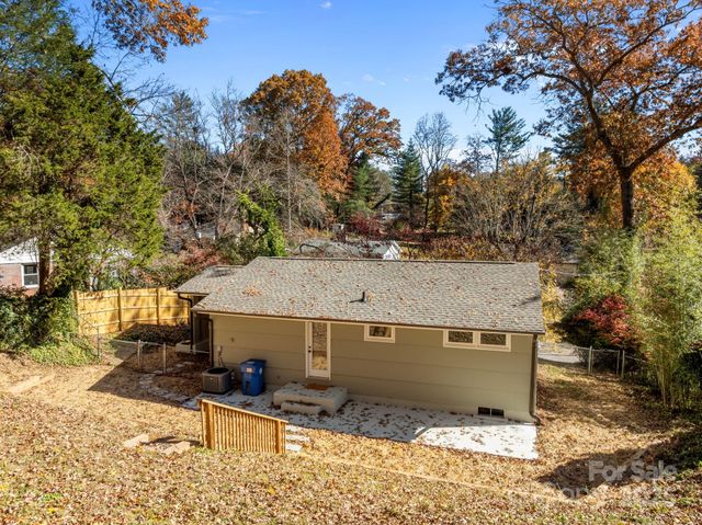 40 Arthur Road, Asheville, NC 28806