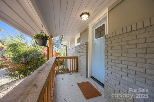 40 Arthur Road, Asheville, NC 28806