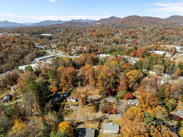 40 Arthur Road, Asheville, NC 28806